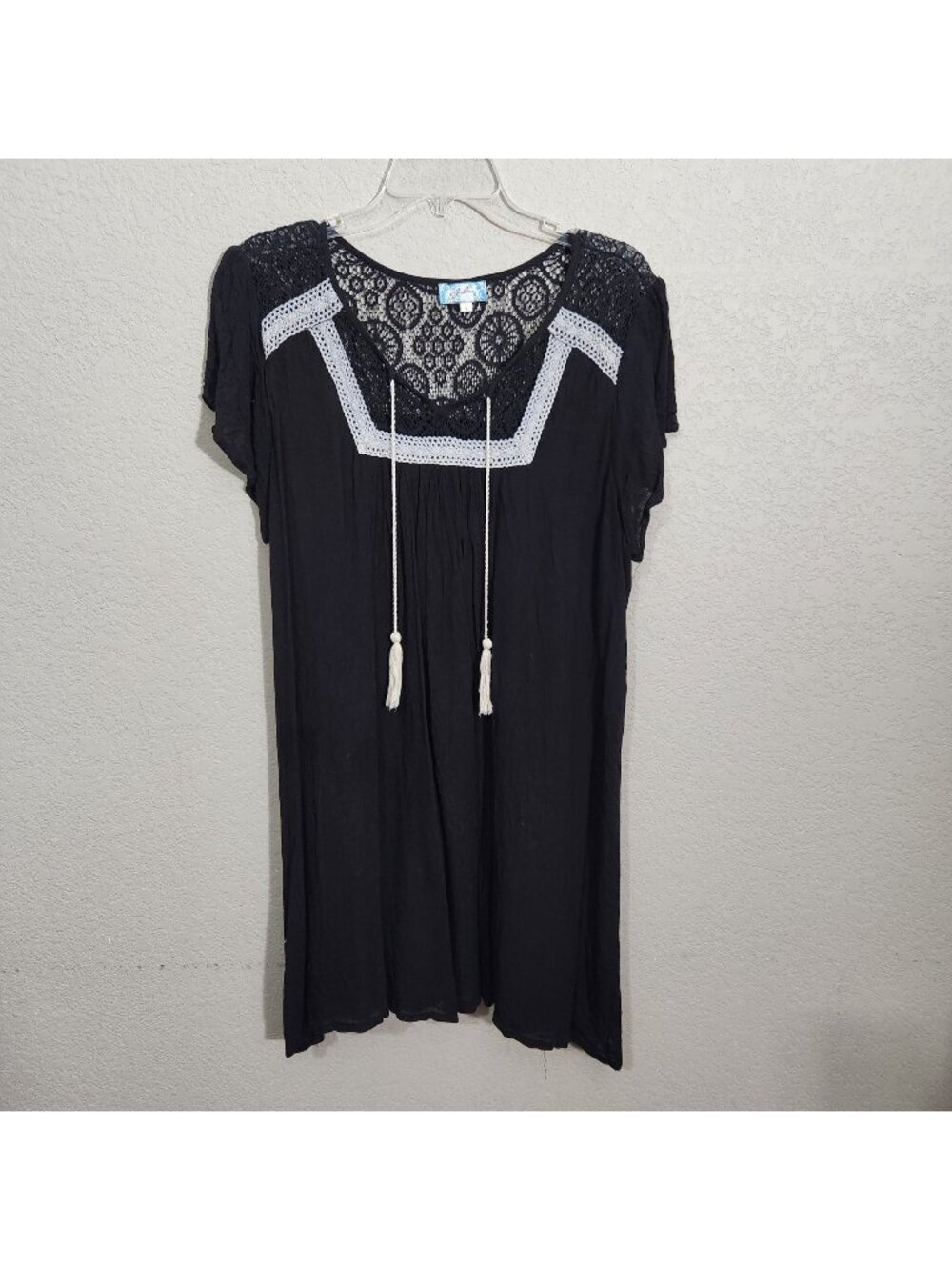 J Gee Black Tunic Top With Lace Yoke & Tassel Tie Neckline L